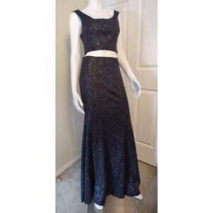WINDSOR Mariah Midnight Blue shimmering 2-Piece Gown size 7 junior